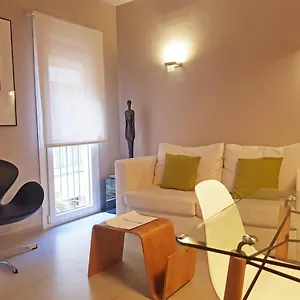 Apartamento Caballerizas Con Parking Gratuito En Pleno Centro, Granada